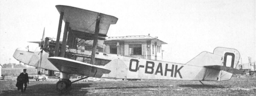 Op 10 juli 1924 werd de HP-18 W.8b ingeschreven op naam van Sabena. In 1929 kreeg het de registratie OO-AHK